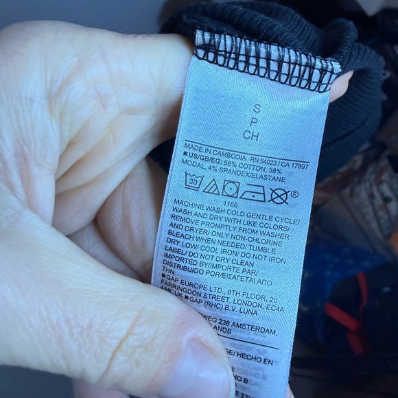 Gap Modern Ribbed Halter Tank - Picture 4 of 5